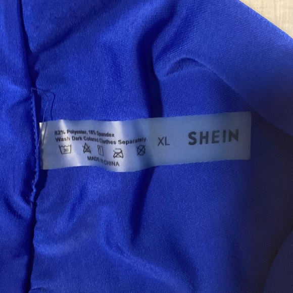 Shein Two Piece Highwaisted Swimsuit with Knotted Top - Picture 4 of 4